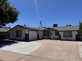 featured image of 3872 E Ashlan Ave