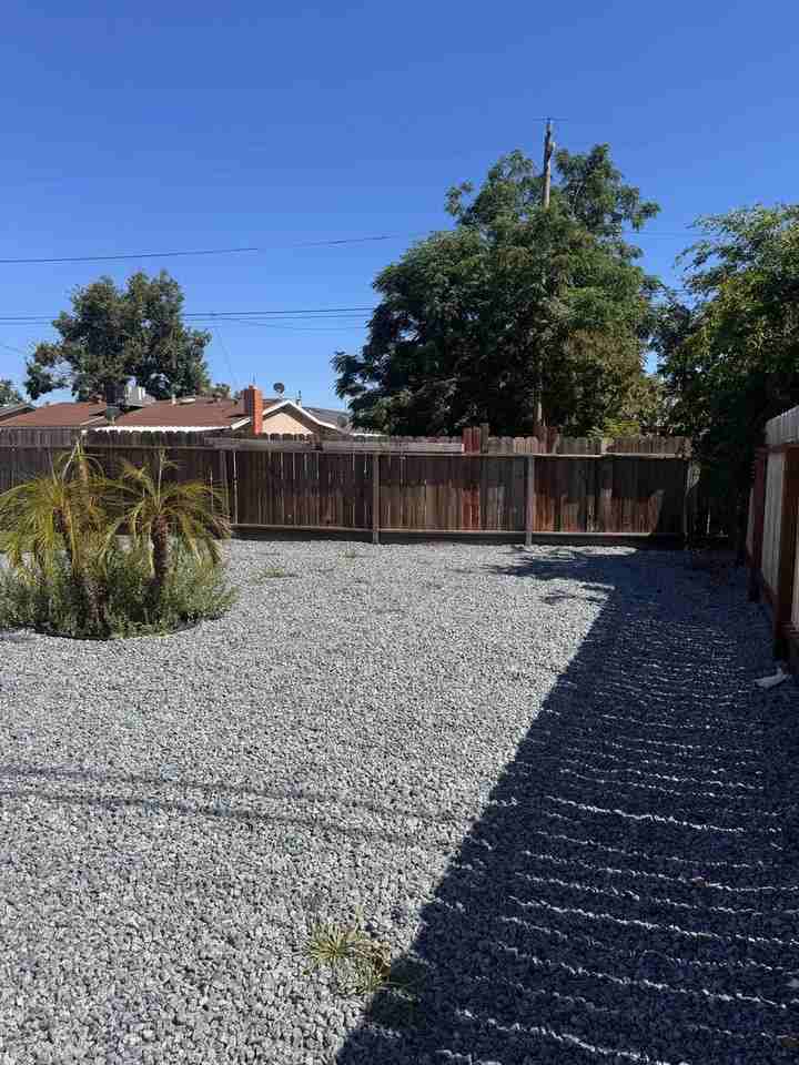 3874 E Ashlan Ave - Photo 3 of 15