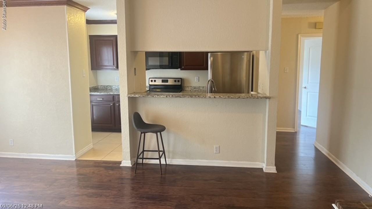 1901 Cloisters Dr #921 - Photo 6 of 47