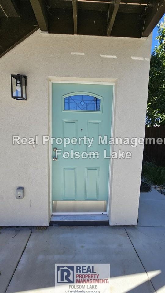 5431 Bradford Dr - Photo 4 of 20