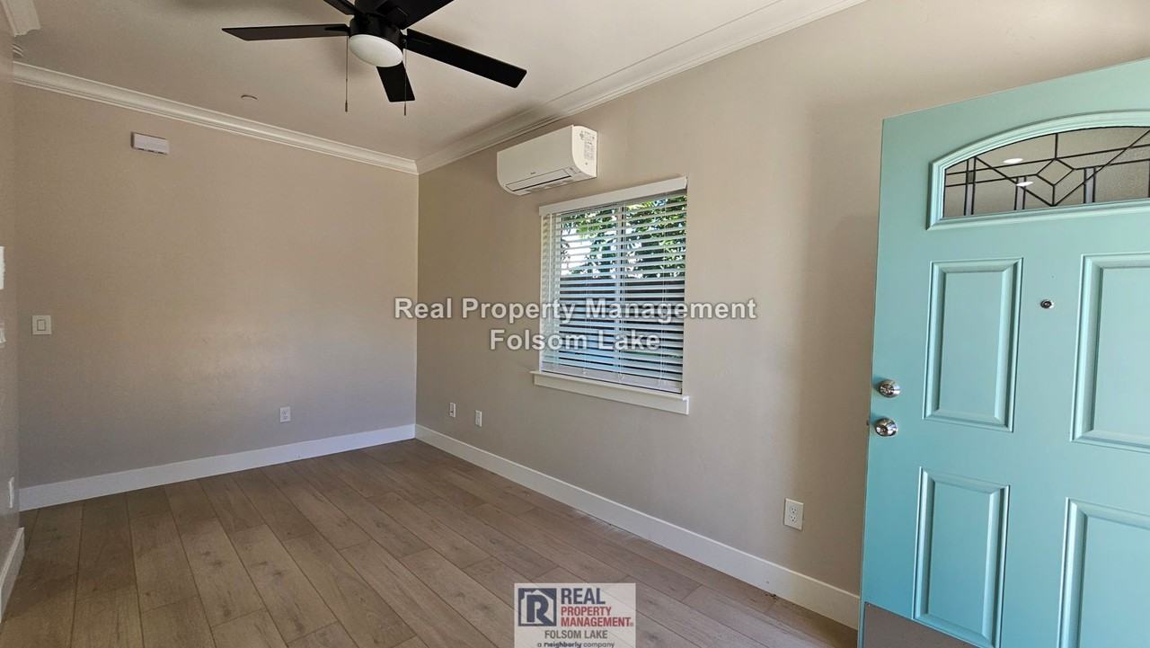5431 Bradford Dr - Photo 6 of 20