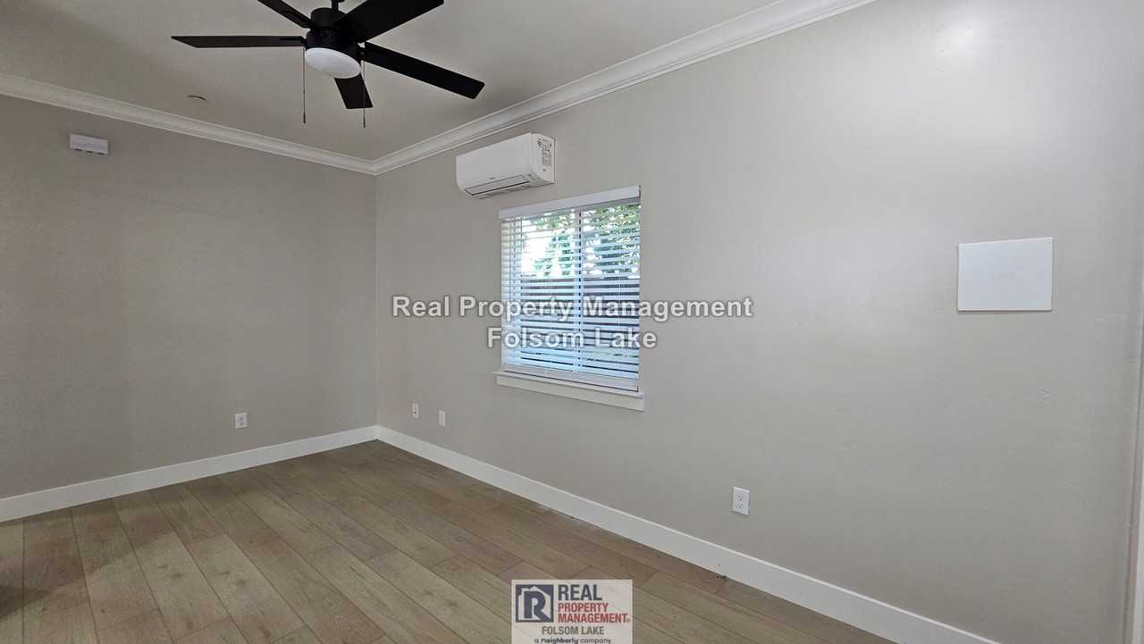 5431 Bradford Dr - Photo 7 of 20