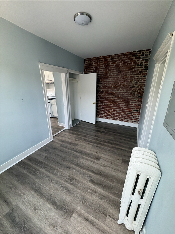 49 Hooker St - Photo 2 of 7