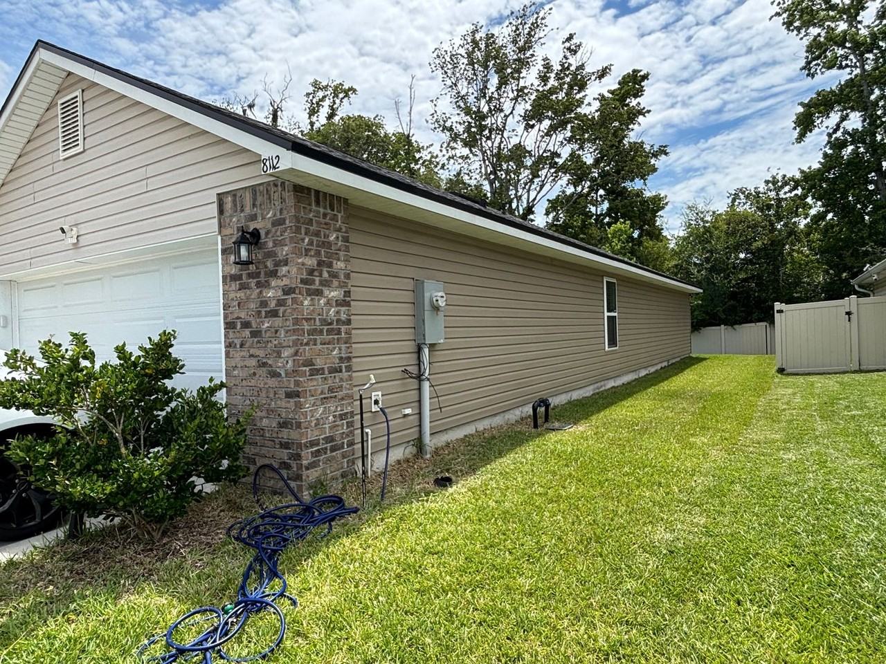 8112 Helmsley Blvd - Photo 3 of 19
