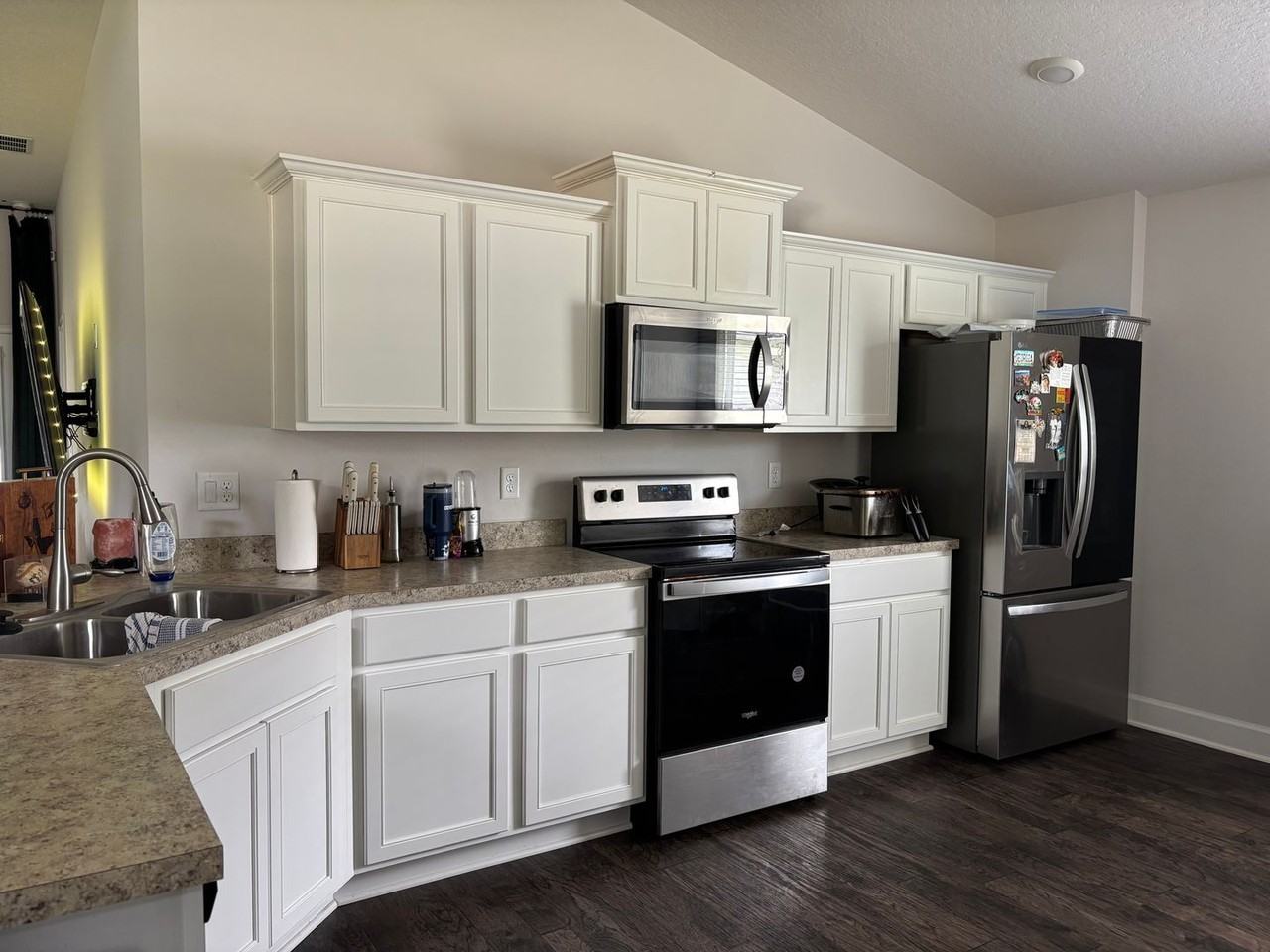 8112 Helmsley Blvd - Photo 6 of 19
