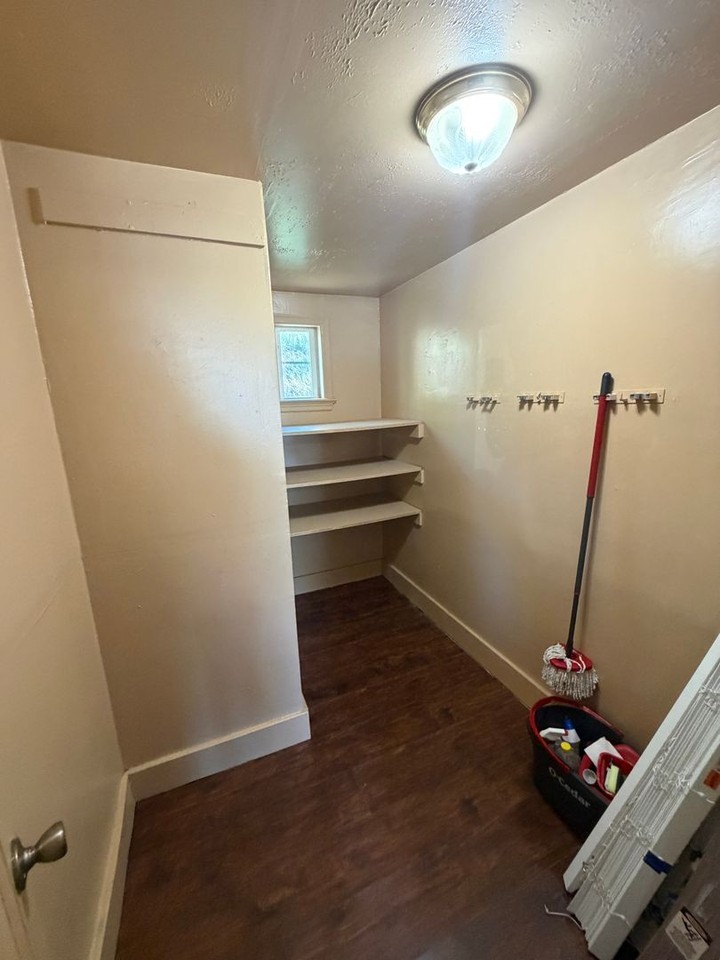 1257 N 26th St - Photo 3 of 14
