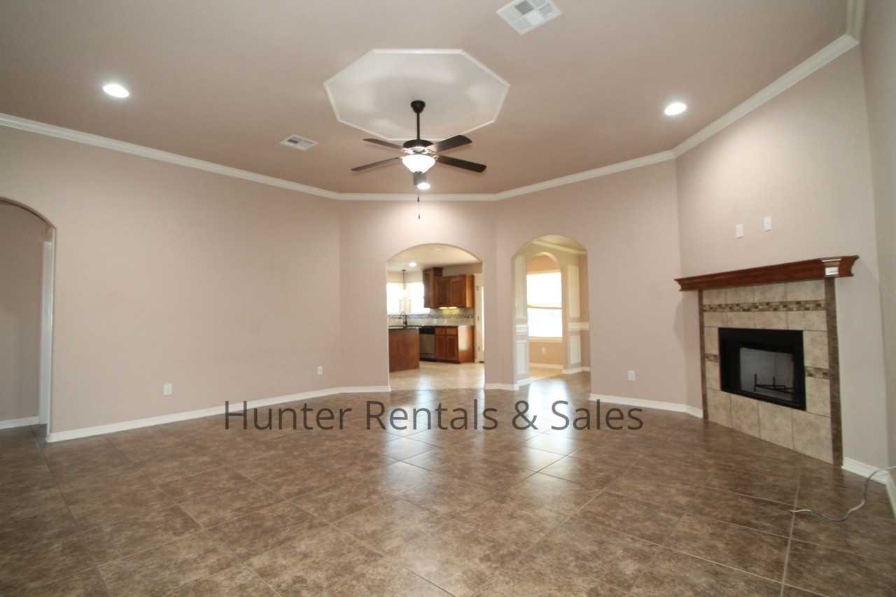2522 Boxwood Dr - Photo 7 of 33