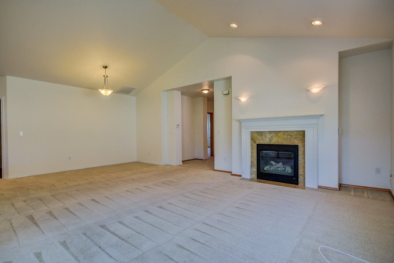 1232 Sw Xavier Dr - Photo 5 of 19