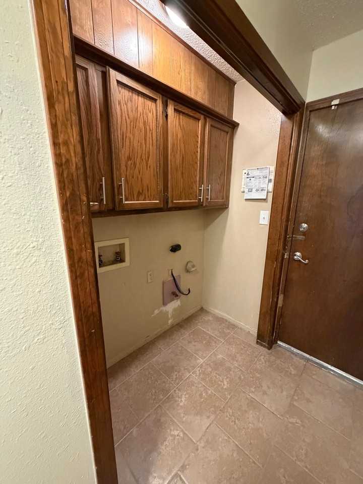 721 E Wallace St - Photo 4 of 10