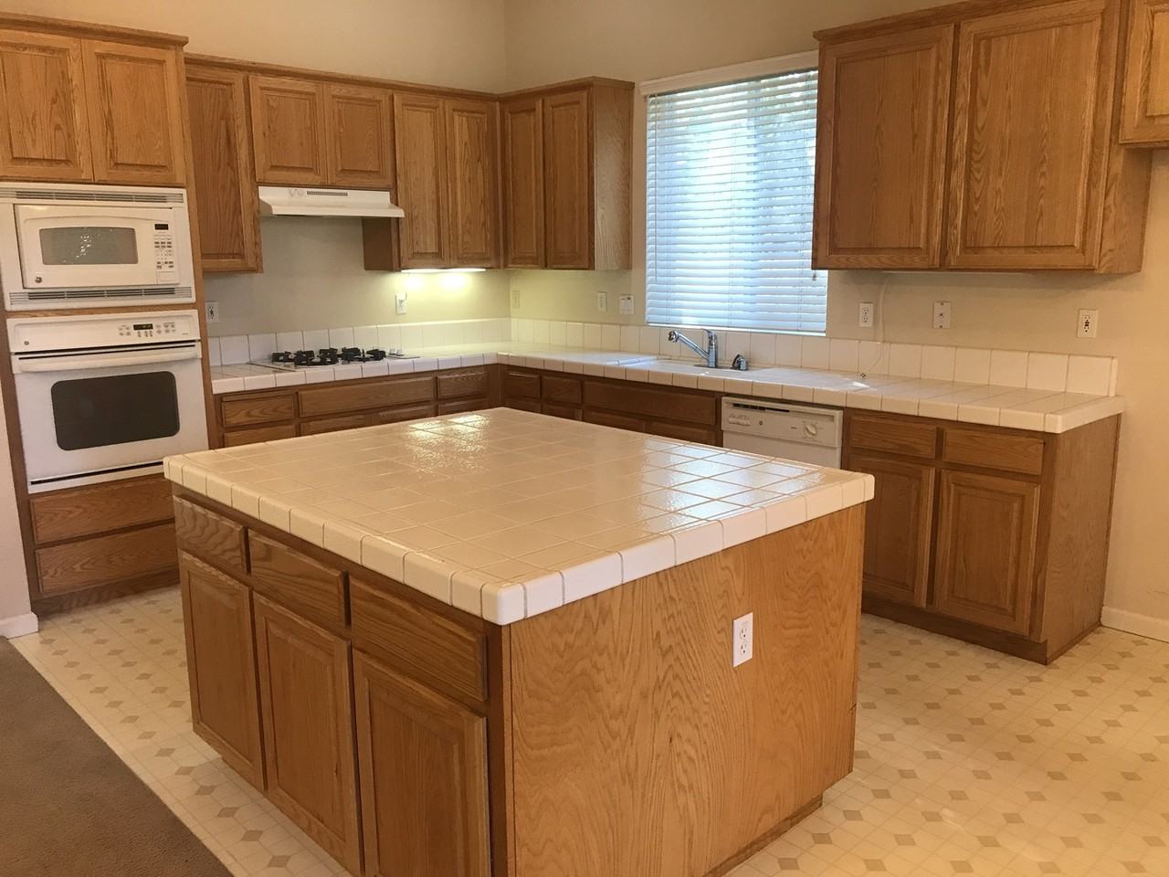 2329 Carol Ann Dr - Photo 6 of 22