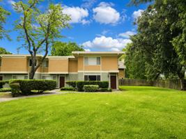 featured image of 1536 Drake Dr