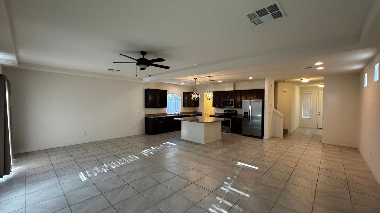 9896 Panther Hollow St - Photo 6 of 36