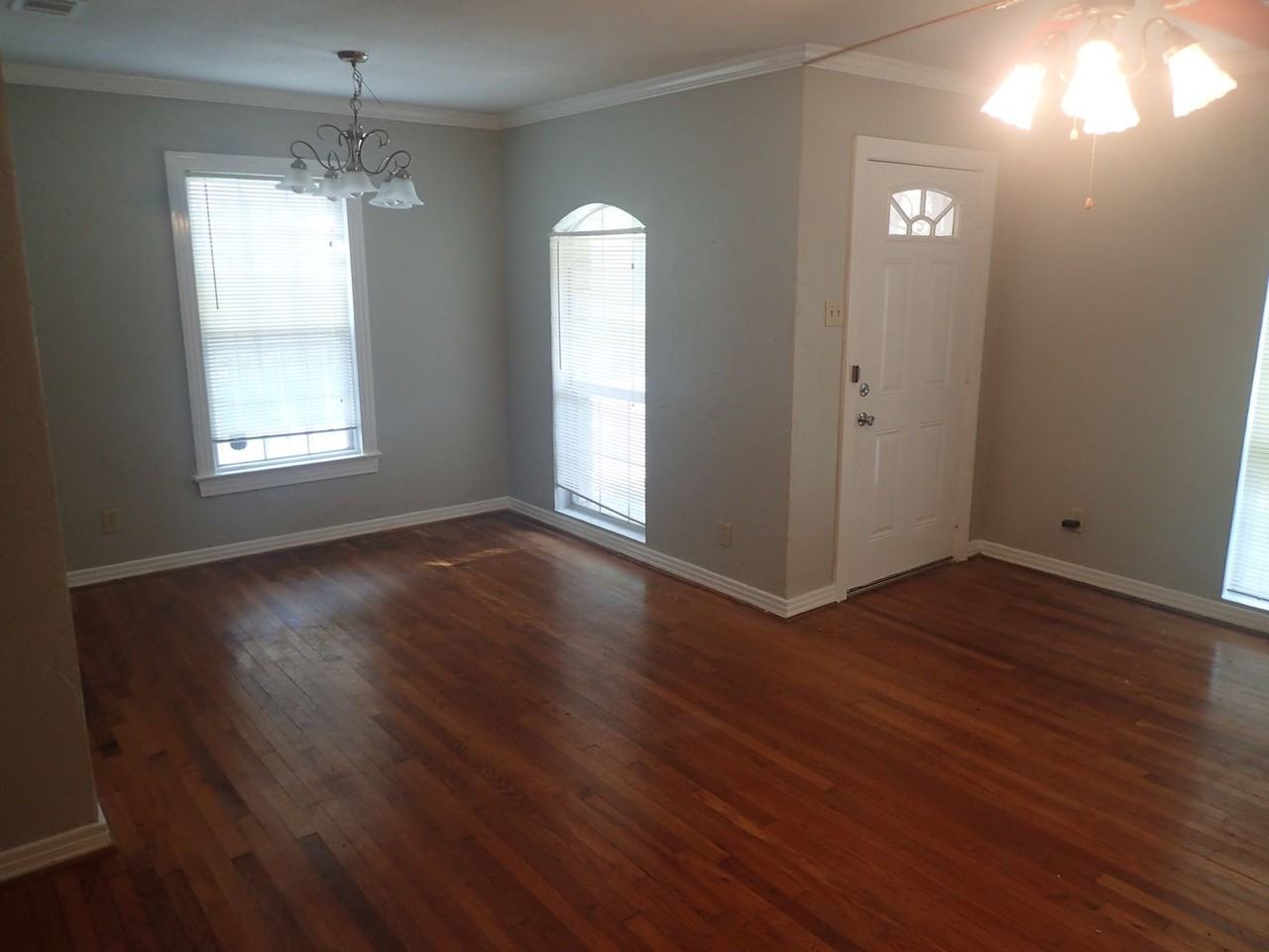 6340 Parkdale Dr - Photo 3 of 23