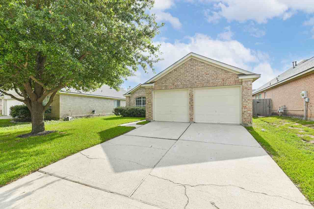 13831 Hillingdale Ln - Photo 3 of 35