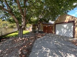 featured image of 4022 N Christine St