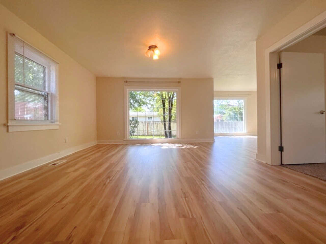 4022 N Christine St - Photo 7 of 24