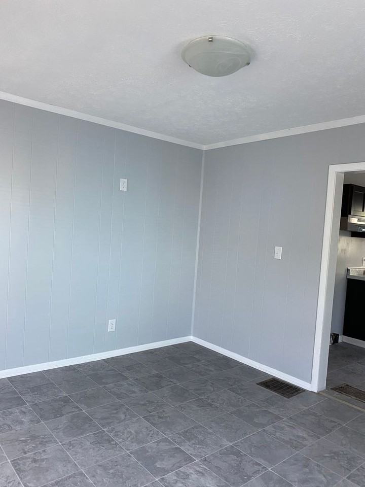2503 Vendome Dr - Photo 5 of 9