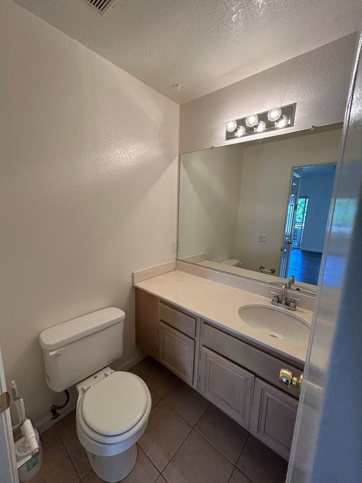 13967 Lemoli Ave - Photo 7 of 21