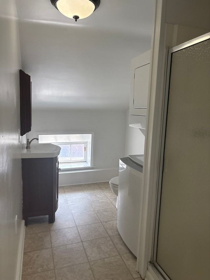 36 N Beaver St 3rd Fl - Photo 3 of 20