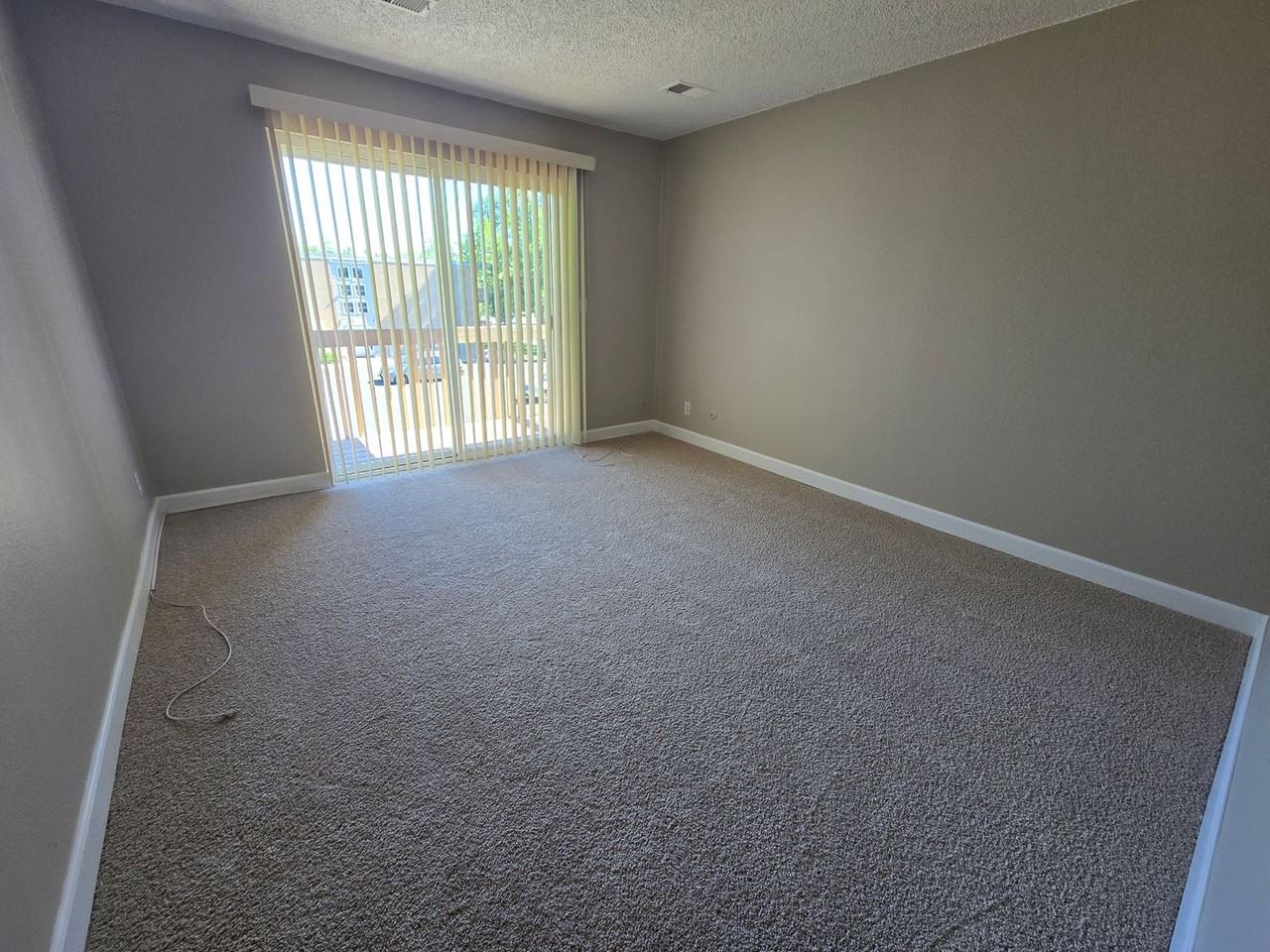 1606 Cottonwood Dr #23 - Photo 3 of 22