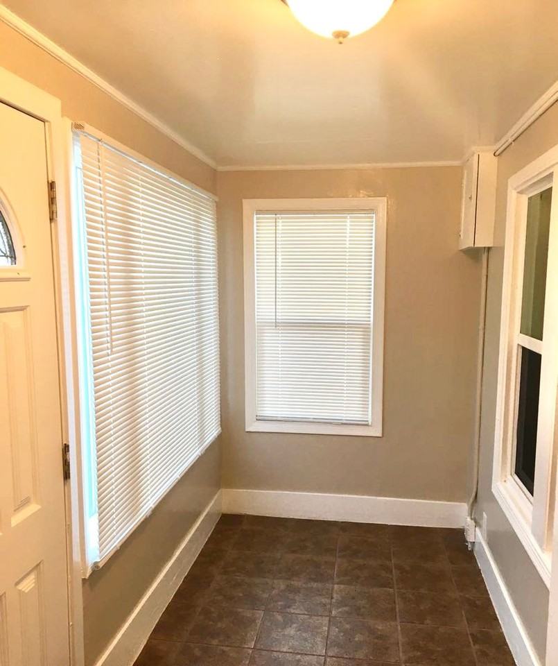 3521 Center Ave - Photo 2 of 11