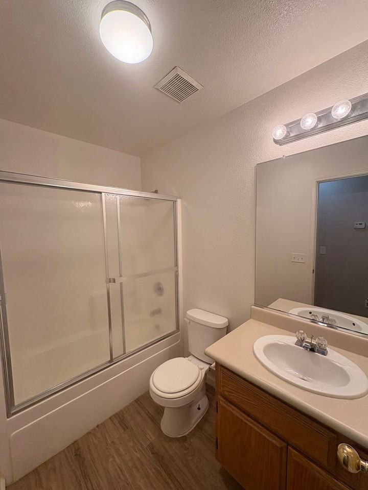 3832 W Sweet Ave - Photo 7 of 32