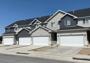 899 E Pacific Dr - Photo 1 of 1