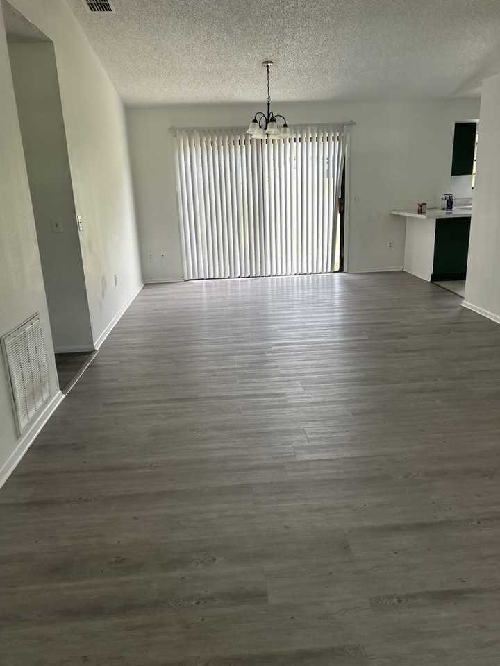 1028 Hickory Rd - Photo 3 of 15