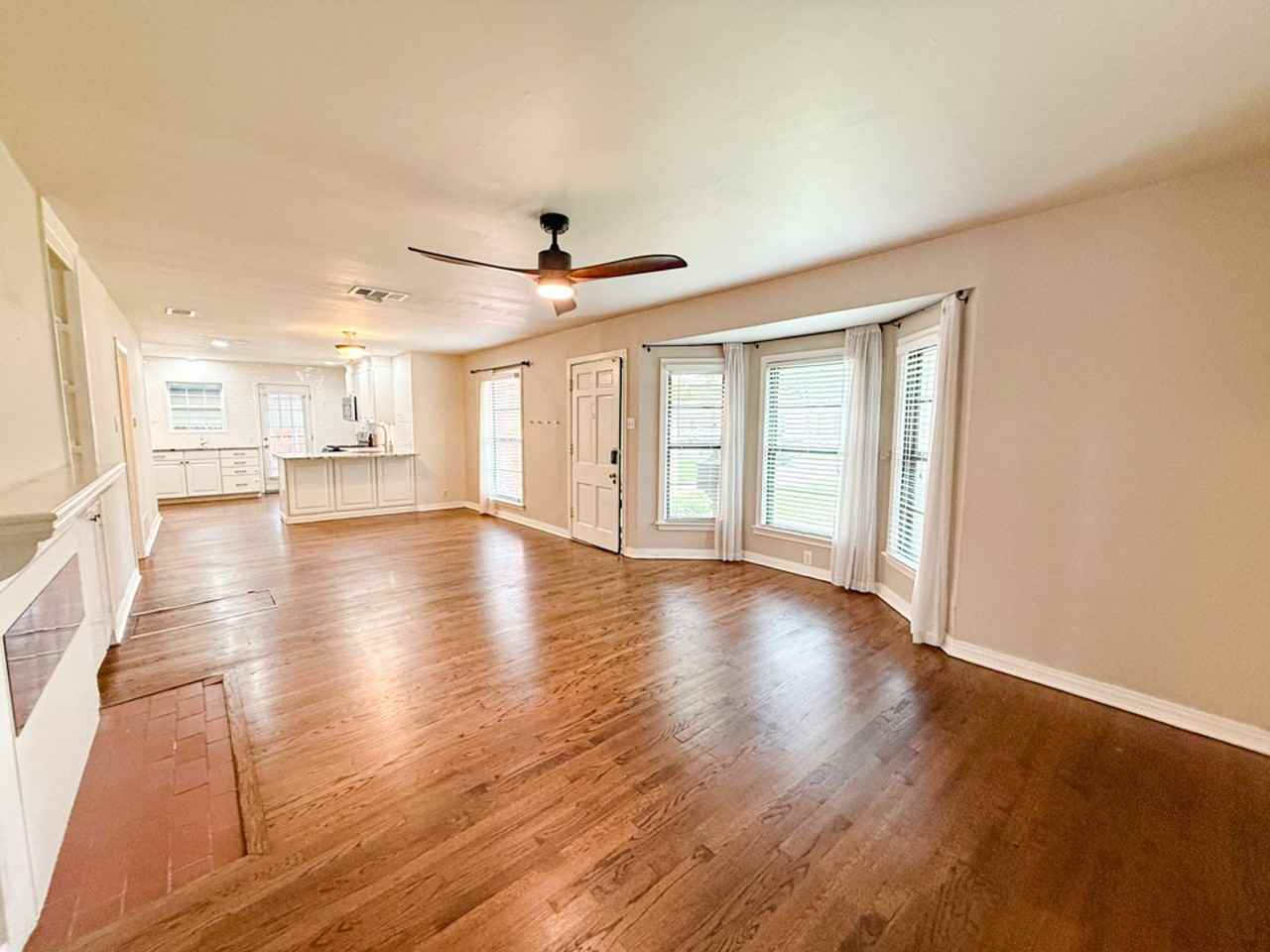3766 Park Ln - Photo 3 of 22