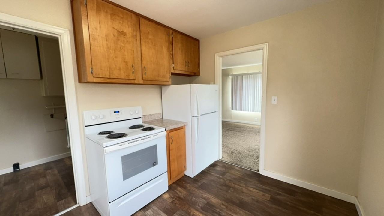 127 Se 11th St - Photo 5 of 13