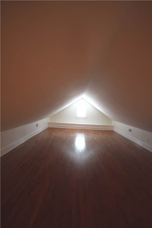 2404 N Morgan St - Photo 4 of 22