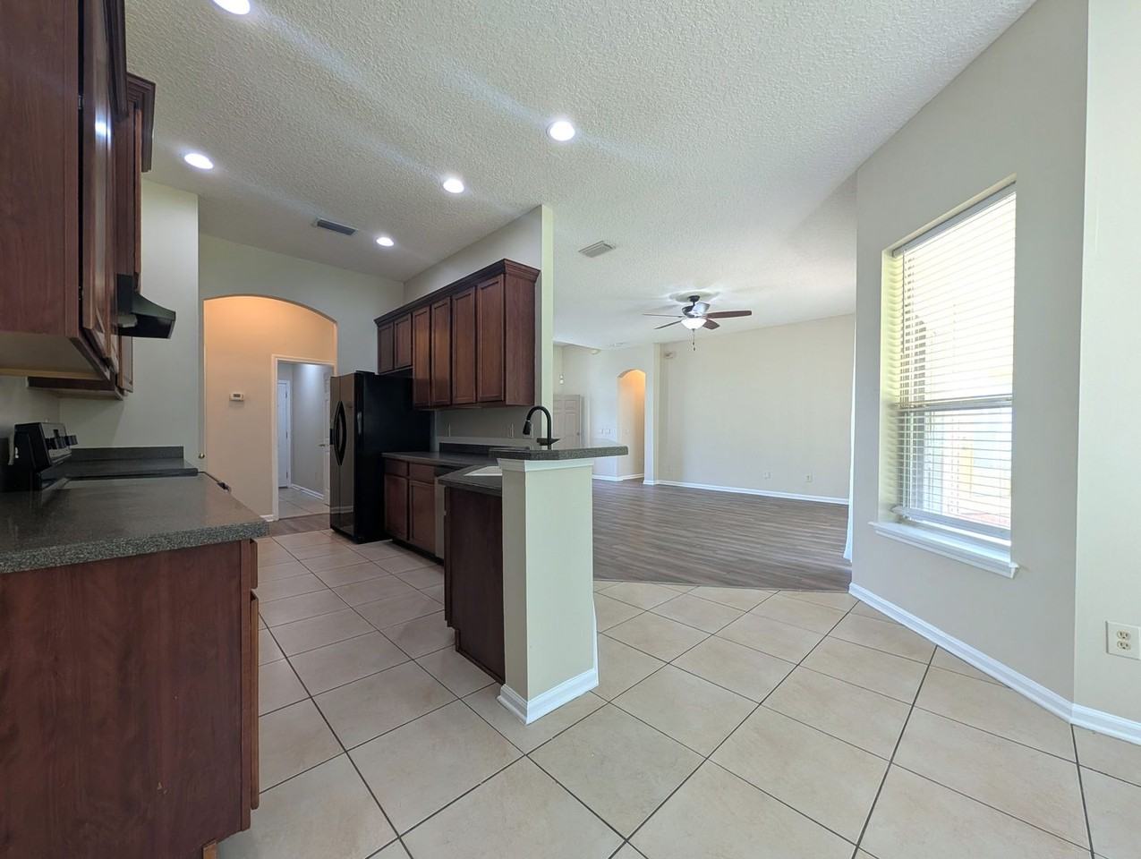 5190 Johnson Lake Ct - Photo 5 of 21