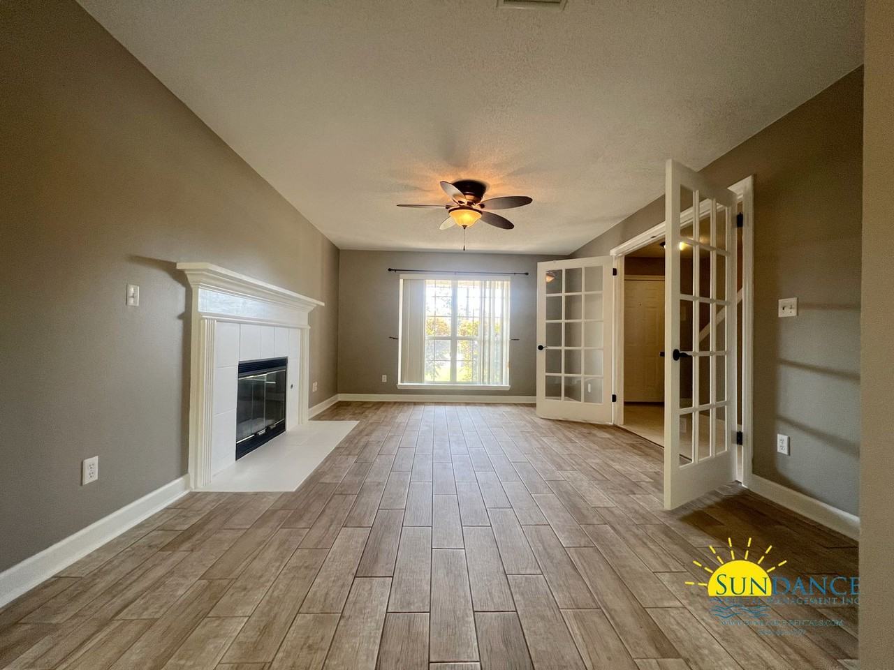 453 Forest Glen Pl - Photo 2 of 29