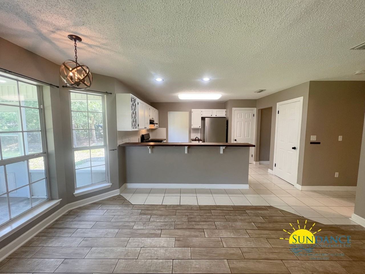 453 Forest Glen Pl - Photo 5 of 29