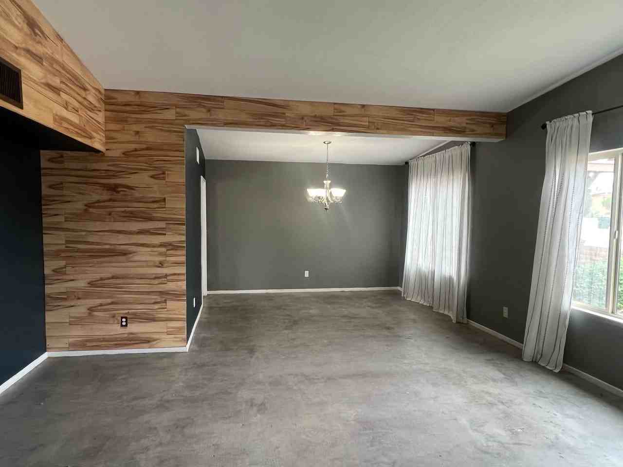 1028 Heather Dr - Photo 4 of 7