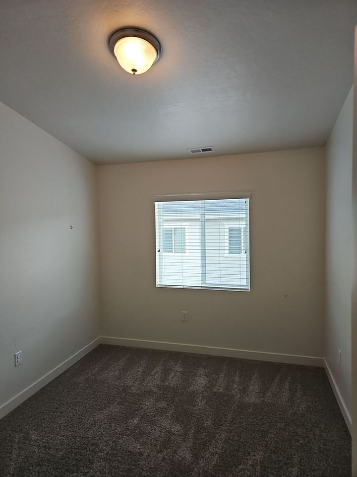 14912 S Thunder Horse Ln - Photo 5 of 28