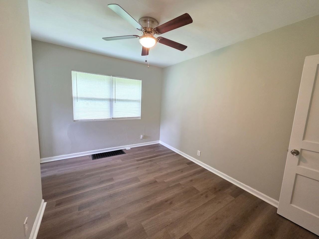 3418 Ne Winn Rd - Photo 7 of 9