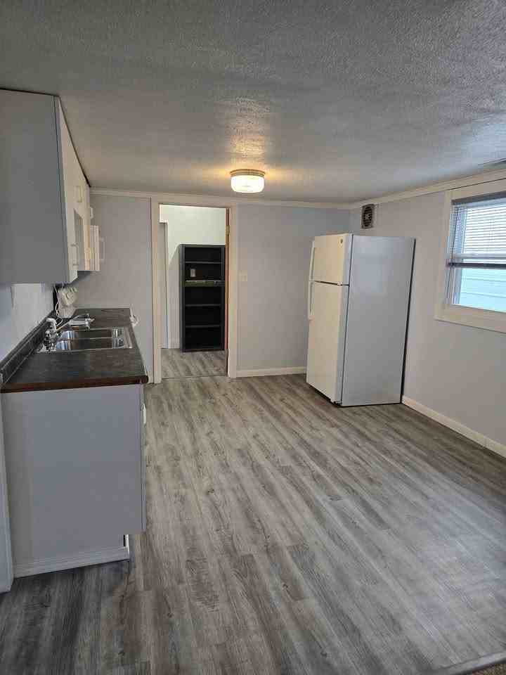 3131 S 13th St #B - Photo 2 of 11