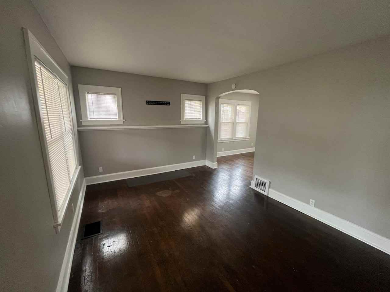 825 Smith Ave Nw - Photo 2 of 34