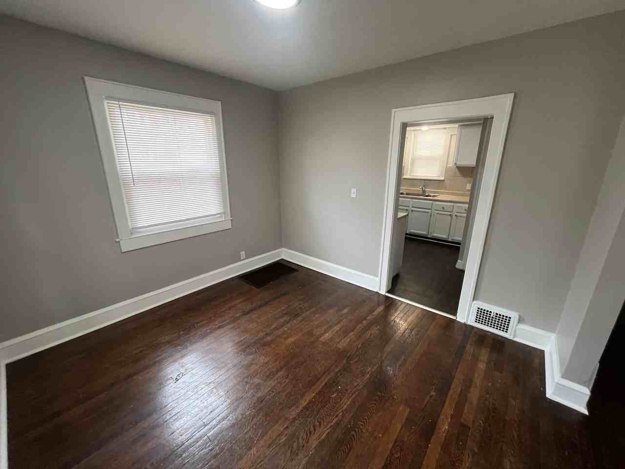 825 Smith Ave Nw - Photo 5 of 34