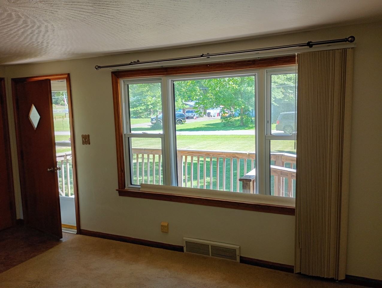 1511 Timber Rd - Photo 3 of 23