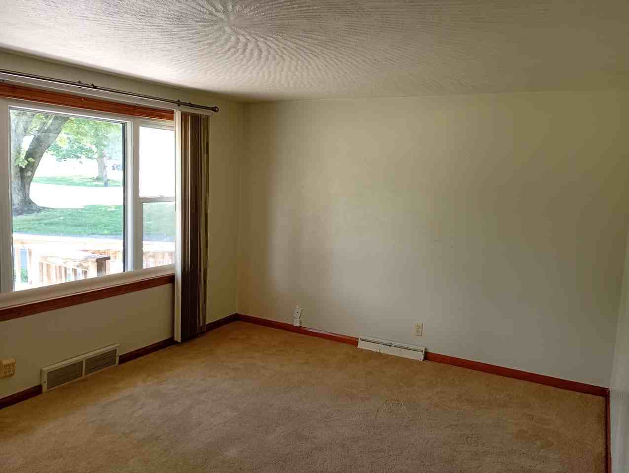 1511 Timber Rd - Photo 4 of 23