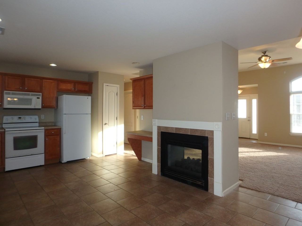 407 Golden Eagle Dr - Photo 5 of 24