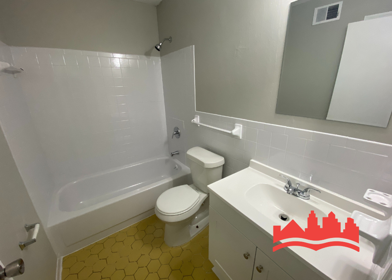 3935 Battlefield Dr - Photo 4 of 15