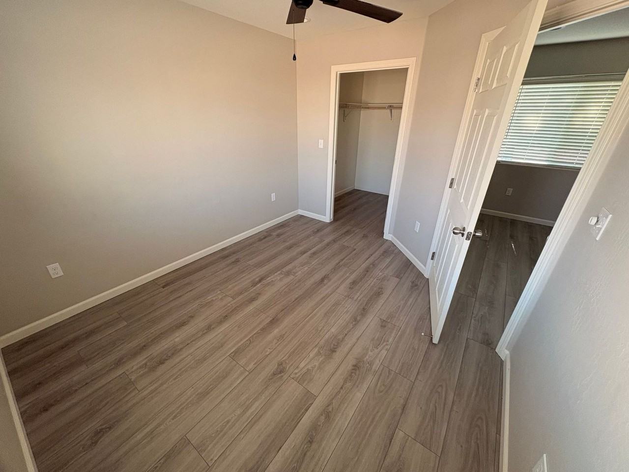 1029 E Douglas Ave - Photo 3 of 6