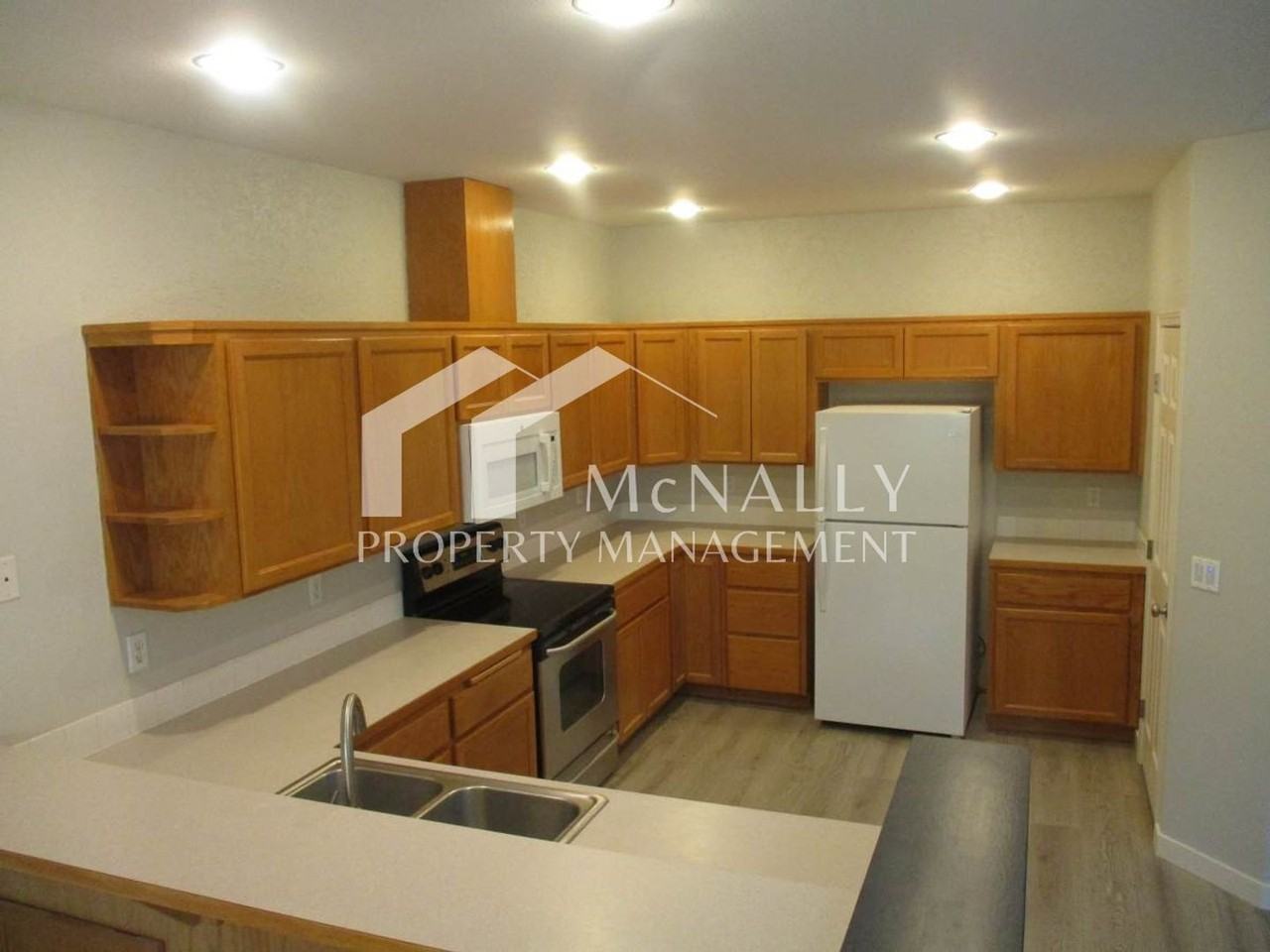 14002 95th Ave Nw - Photo 2 of 13
