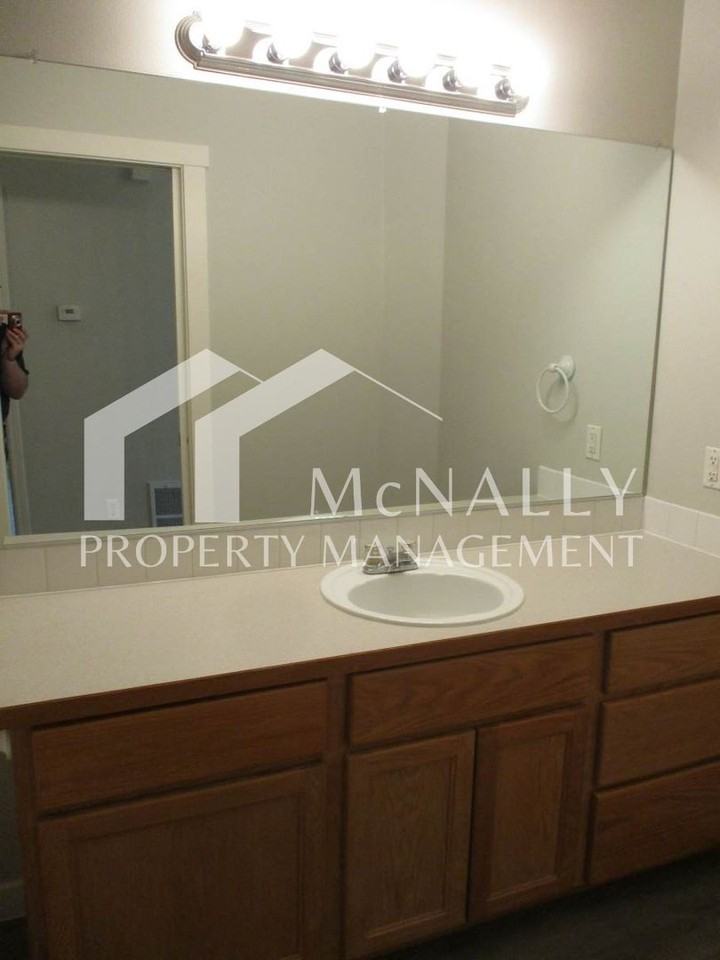 14002 95th Ave Nw - Photo 6 of 13