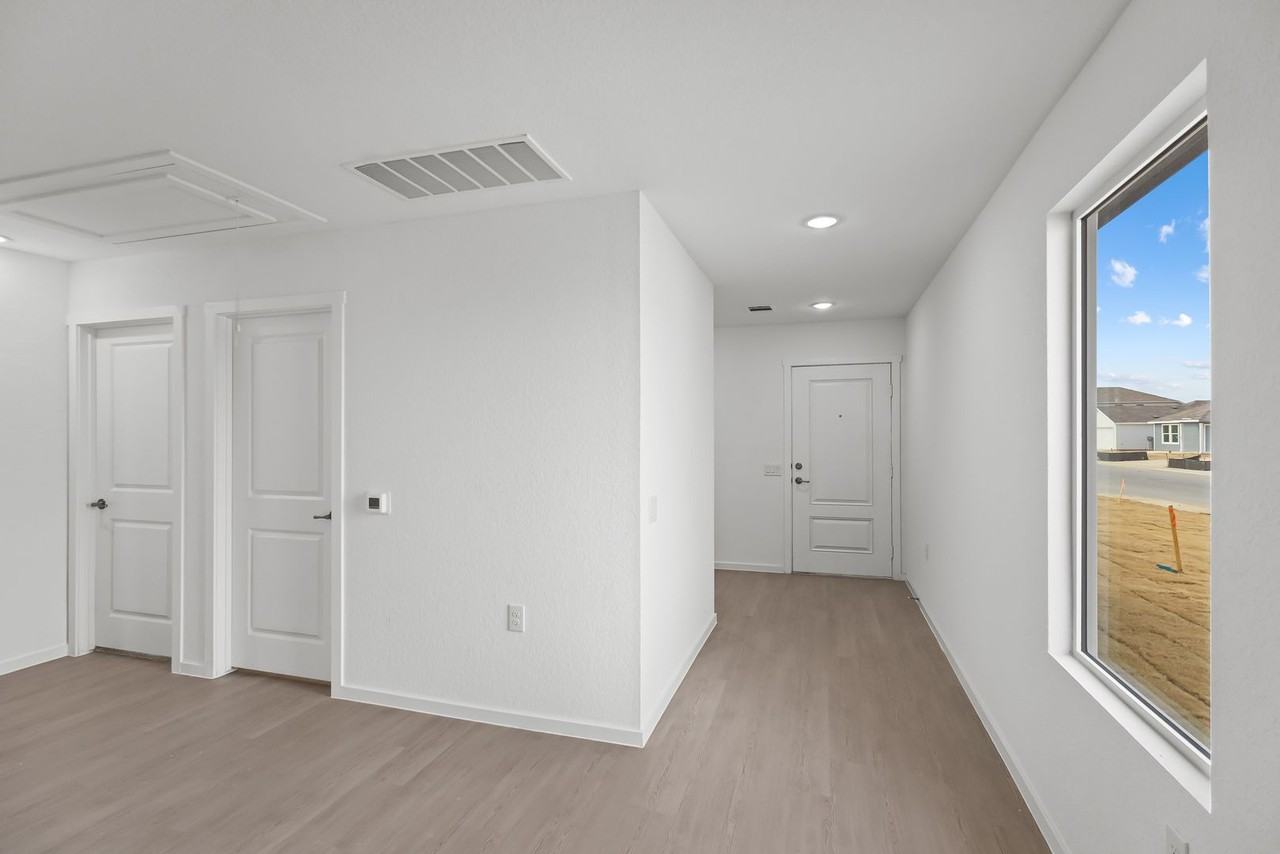 1003 Beck Ter - Photo 5 of 25