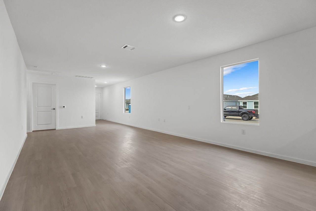 1003 Beck Ter - Photo 7 of 25