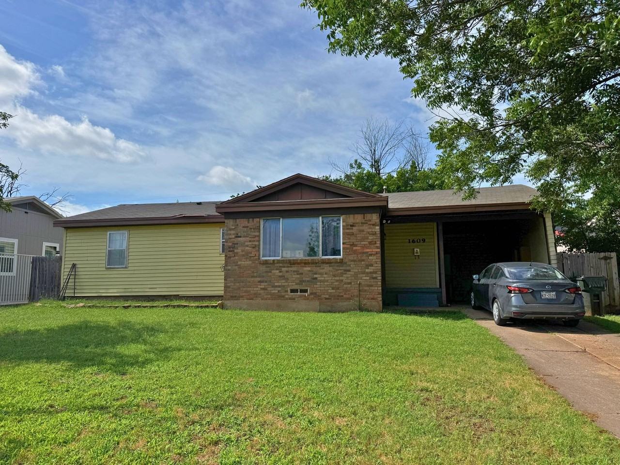 1609 Sunnyside Ln